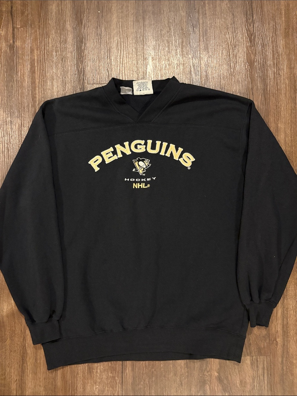 Pittsburgh Penguins men’s large crewneck sweater